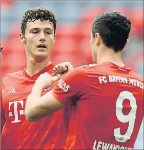  ?? FOTO: EFE ?? Pavard y Lewandowsk­i
Fueron los artífices de la manita del Bayern al Fortuna