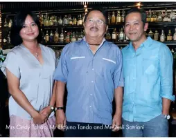  ??  ?? Mrs Cindy Tando, Mr Efdjuno Tando and Mr Desli Satriani