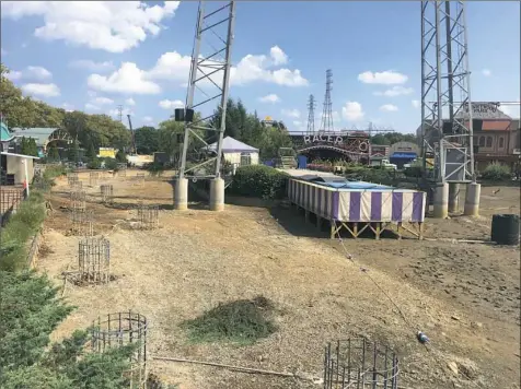  ?? Anya Sostek/Post-Gazette ?? The lagoon at Kennywood has been drained for the constructi­on of the Steel Curtain roller coaster, which has resulted in the closure of the Paddle Boats.