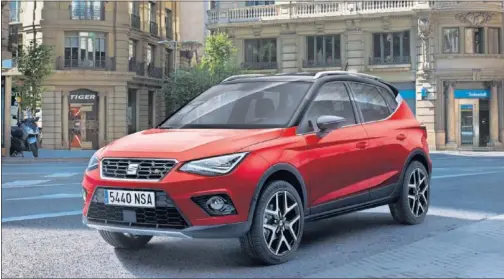  ??  ?? DISEÑO ACERTADO. El SUV más pequeño de la marca española es de los que entran por los ojos, con una estética muy lograda.