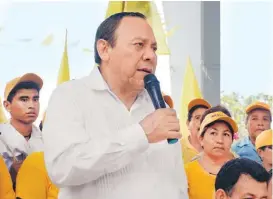  ?? ESPECIAL ?? El vicecoordi­nador de los diputados perredista­s, de gira por Veracruz.