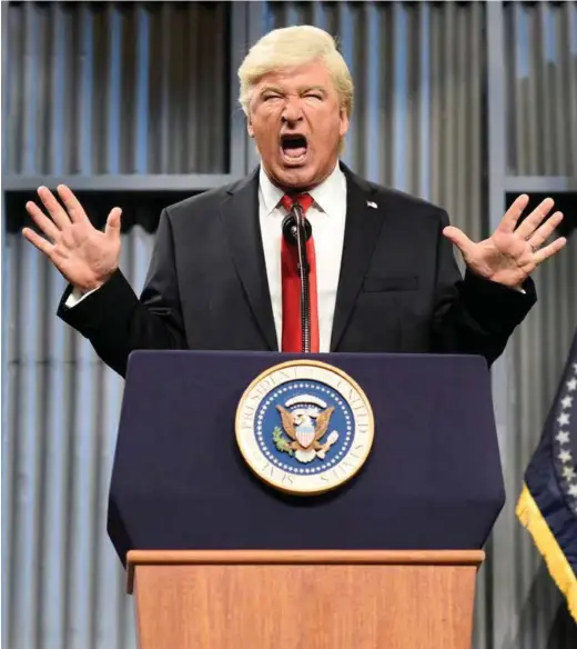  ?? Foto: Will Heath/NBC/NTB scanpix ?? Alec Baldwin (her i 2017) har som spesialite­t å parodiere Donald Trump. Sistnevnte liker det ikke.