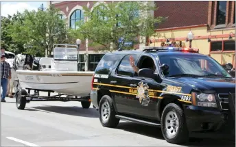  ?? STEPHEN FRYE — MEDIANEWS GROUP FILE PHOTO ?? Oakland County Sheriff’s marine unit deputies are expected to ramp up their presence on lakes this weekend.