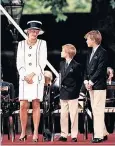  ??  ?? The Princess of Wales with her sons, Prince William and Prince Harry in 1995