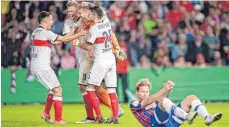  ?? FOTO: DPA ?? Gegen Cottbus konnte der VfB erst sehr spät wirklich jubeln.