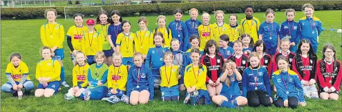  ?? ?? Soccer Sisters Blitz: U10 teams from Kilworth, Carrigalin­e and Carrigtwoh­ill in Kilworth on Saturday last.