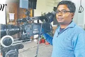  ?? HT PHOTO ?? Director Raj Kumar Gupta during the shoot of Raid in Lucknow on Monday.