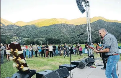  ?? MERCÈ GILI ?? Quimi Portet devolvió el retumbar del rock a los prados de Escalarre como aperitivo del Doctor Music