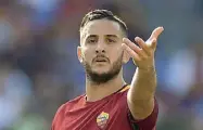  ??  ?? Colonna Il difensore greco Kostas Manolas, in gialloross­o dalla stagione 2014-15