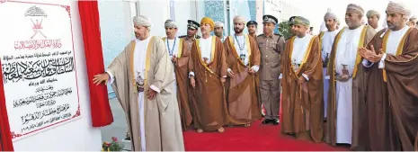  ?? (ONA/Muscat Daily) ?? H E Sayyid Hamoud bin Faisal al Busaidi inaugurate­s the new Duqm Airport. A number of dignitarie­s were present at the event