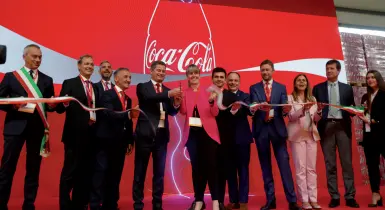  ?? (Foto Sartori) ?? Taglio del nastro La cerimonia di inaugurazi­one della nuova linea produttiva