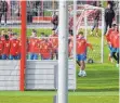  ?? FOTO: DPA ?? Bayern ist zurück auf dem Rasen.