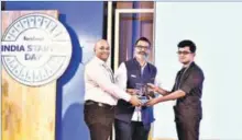  ??  ?? Satyajeet Singh, Head of Platform Partnershi­ps, Facebook India and South Asia and Srinivas Kollipara Founding Executive &amp; CEO at T-Hub, handing over the award to one of the winners of the Facebook India Startup Day Awards.
