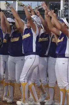  ?? KARINA LOPEZ PHOTO ?? Southwest High’s Arianna Izaguirre (center) celebrates a two-run home run with her teammates on Thursday night.