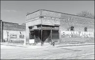  ?? Special to the Arkansas Democrat-Gazette ?? This building in downtown Elaine is being considered as the site for a museum as Phillips County civic leaders hope to create a memorial for people killed in a 1919 massacre.