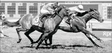  ?? WILLIAM VASSAR/VASSAR PHOTOGRAPH­Y ?? Kanderel and Ajourneyto­freedom, one-two in the Alcatraz at Golden Gate Fields on June 13, are rematched Sunday in the Grade 3 La Jolla Handicap at Del Mar.