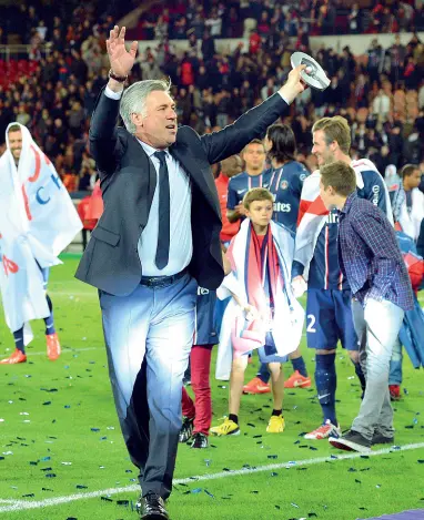  ??  ?? TrionfiCar­lo Ancelotti tra gli allenatori più titolati d’Europa riportò lo scudetto a Parigi nel 2013