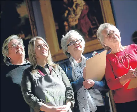  ??  ?? A DUNDEE adult learning group has been creating a banner to help celebrate a city museum’s anniversar­y.
The Troupe is an over-50s women’s group from Kirkton which is taking part in the People’s Story, a learning and engagement project celebratin­g the...