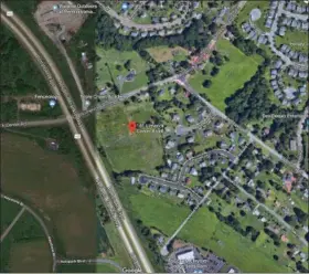  ?? PHOTO FROM SCREENSHOT ?? The proposed truck manufactur­ing and repair facility, shown by the red marker, is opposed by residents of Bella Rosa Court, Parnell Lane, Perry Court and West Cherry Lane