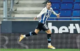  ??  ?? Raúl de Tomás celebra un gol en el RCDE Stadium.