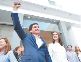  ?? JORGE LÓPEZ ?? Felipe de Jesús Cantú se registró como candidato a la alcaldía regia.