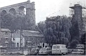  ?? ?? Lydney viaduct being demolished