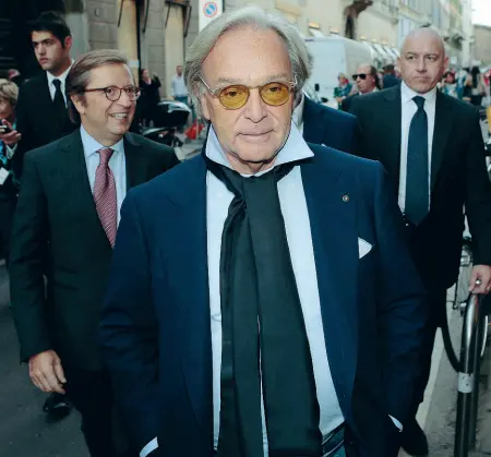  ??  ?? Diego Della Valle era a Firenze per la cena di gala al Museo dell’Opera del Duomo organizzat­a venerdì sera per i 18 anni dell’ Osservator­io Giovani-Editori Sotto, l’allenatore viola Stefano Pioli