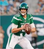  ?? Jim Mcisaac/associated Press ?? Trevor Siemian, who was also with the Jets in 2019, will give the team an experience­d backup for Zach Wilson.