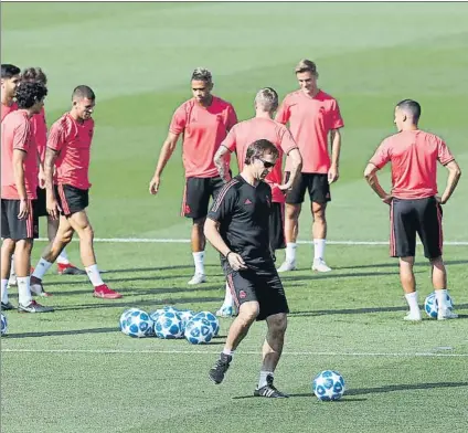  ?? FOTO: AP ?? Julen Lopetegui debuta esta noche en la Champions ante la Roma. El vasco tiene la presión de seguir los éxitos de Zidane