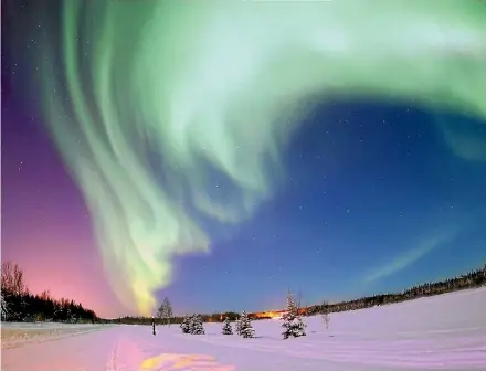  ?? HOUSE OF TRAVEL ?? The spectacula­r Aurora Borealis.