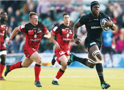  ??  ?? On the rampage: Maro Itoje gallops home for Saracens’ opening try