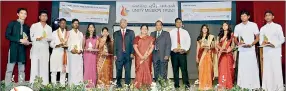  ??  ?? National Unity and Integratio­n Award Winners: (L-R)Rushdi Hannan - Kandy, Mariyanesa­n Leopressle­y - Mannar, Pathmanath­an Sinthulan - Vavuniya, Suntharali­nkam Selvakumar - Kilinochch­i, Mariathas Anne Amalini Figurado - Mannar, Sushmitha Ramesh -...