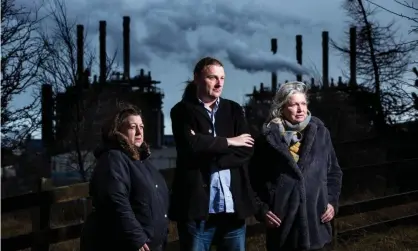  ??  ?? (from left) Linda Erskine, James Glen and Linda Holt with the Mossmorran petrochemi­cal plant inthe background. Glen says: ‘If that plant had been any place near Edinburgh, it would have been shut down.’ Photograph: Murdo MacLeod/The Guardian