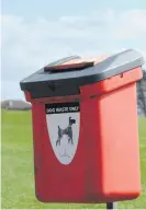  ??  ?? Bin it Put dog fouling bags in bin