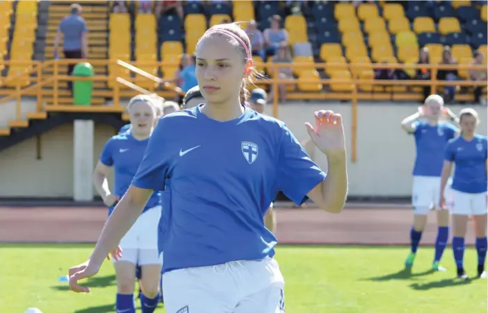  ?? FOTO: TARU NYHOLM ?? Mittbacken Kaisa Juvonen hör till nyckelspel­arna i Finlands U17-landslag.
■