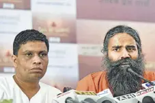  ?? ?? Ramdev (right) and Patanjali Ayurved MD Balkrishna have been told to be present at the next hearing on 23 April.