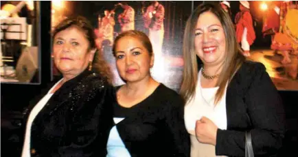  ??  ?? Beatriz Puedmag, Margarita Ortiz y Narcisa Estévez.
