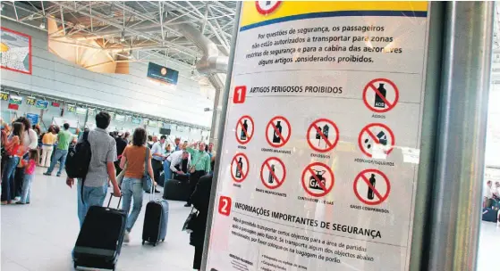  ??  ?? A decisão de reforçar as normas de segurança nos aeroportos nacionais foi tomada pelo governo em maio de 2017