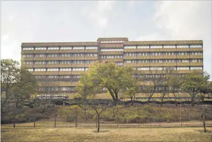  ?? Photo: Delwyn Verasamy ?? Passing the buck: The department­s of defence and public works blame each other for the urgent remedial work that has not been done on1 Military Hospital in Pretoria since 2006.