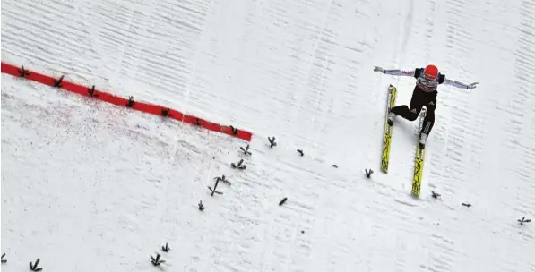  ?? Foto: Barbara Gindl, afp ?? Markus Eisenbichl­er kam mit den schwierige­n Bedingunge­n in Innsbruck nicht zurecht und landete nur auf Platz 29.