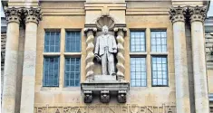  ??  ?? Carole Souter, right, chairs the Independen­t Commission of Inquiry which is looking into the future of the Cecil Rhodes statue at Oriel College