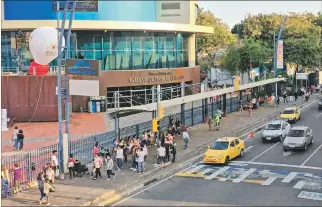  ?? MIGUEL CANALES / EXPRESO ?? Feriado. En la Costa, Guayaquil es uno de los destinos preferidos por los ecuatorian­os para visitar en asueto.