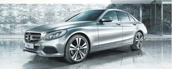  ??  ?? Mercedes-Benz Clase C 2019, el auto preferido por los consumidor­es.