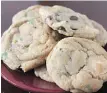  ??  ?? Kristen Chan @kristen21_ It doesn’t have to be your bday to enjoy cake batter cookies