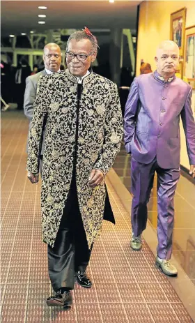  ?? Picture: THULI DLAMINI ?? FIT FOR A PRINCE: Mangosuthu Buthelezi arrives for his birthday celebratio­ns wearing his black and gold suit – which cost about R90,000 – at the Durban ICC at the end of August