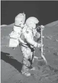  ?? Foto: dpa/NASA ?? Dezember 1972: Harrison Schmitt war einer der drei vorerst letzten Menschen auf dem Mond.
