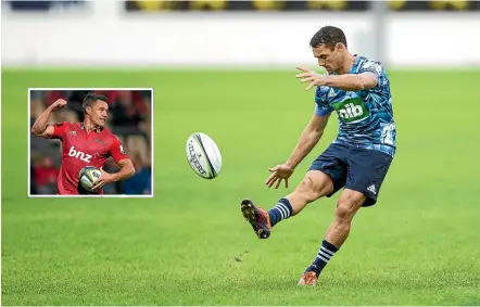  ?? CHRIS MCKEEN/STUFF ?? Dan Carter is swapping the red of the Crusaders for the blue of the Blues as he makes a sensationa­l return to New Zealand rugby.