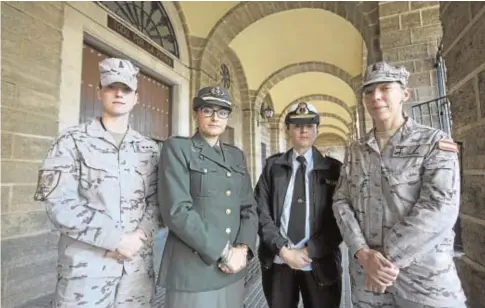  ?? ABC ?? Las militares Diana Antón, María del Puerto Salvo, María del Carmen Vélez y María José García