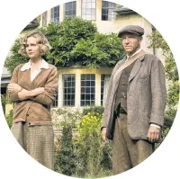  ??  ?? In “The Dig,” Edith (Carey Mulligan) taps Basil (Ralph Fiennes) to excavate her land in search of artifacts.