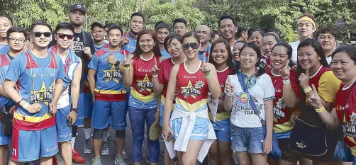  ??  ?? Maja Salvador (sixth from right) with teammates and supporters during the opening of the star-studded sports event